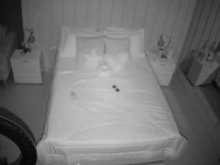 voyeurcam-casa-salsa-bedroom-1