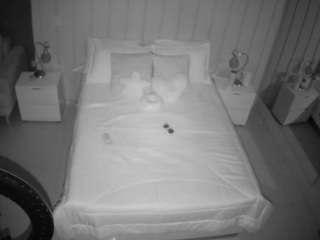 voyeurcam-casa-salsa-bedroom-1