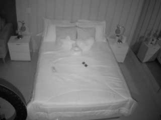 voyeurcam-casa-salsa-bedroom-1