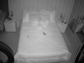 voyeurcam-casa-salsa-bedroom-1