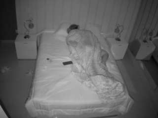 voyeurcam-casa-salsa-bedroom-1