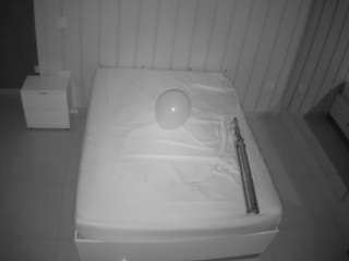 voyeurcam-casa-salsa-bedroom-1