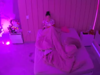 Casa Salsa Bedroom 1's Live Sex Cam Show