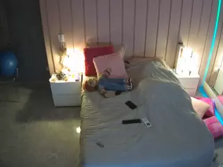 Casa Salsa Bedroom 1's Live Sex Cam Show