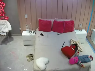 Casa Salsa Bedroom 1's Live Sex Cam Show