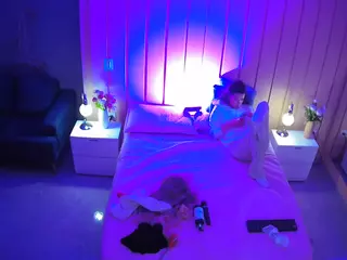 Casa Salsa Bedroom 1's Live Sex Cam Show