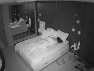 voyeurcam-casa-salsa-bedroom-2