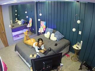 camsoda voyeurcam-casa-salsa-bedroom-2