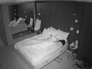 Indian Adult Webcam camsoda voyeurcam-casa-salsa-bedroom-2