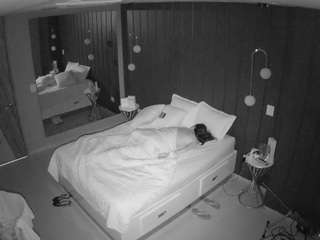 Indian Adult Webcam camsoda voyeurcam-casa-salsa-bedroom-2