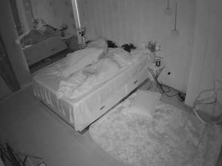 voyeurcam-casa-salsa-bedroom-2