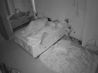 voyeurcam-casa-salsa-bedroom-2