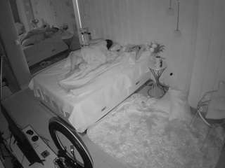 voyeurcam-casa-salsa-bedroom-2