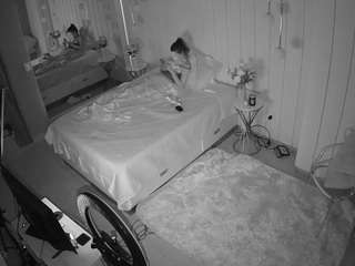 voyeurcam-casa-salsa-bedroom-2