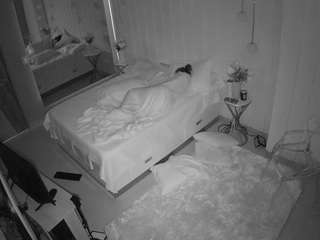 voyeurcam-casa-salsa-bedroom-2