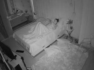 voyeurcam-casa-salsa-bedroom-2