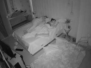 voyeurcam-casa-salsa-bedroom-2