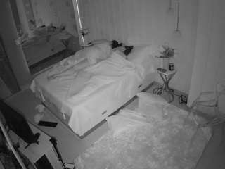 voyeurcam-casa-salsa-bedroom-2