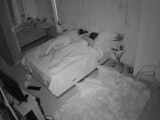 voyeurcam-casa-salsa-bedroom-2