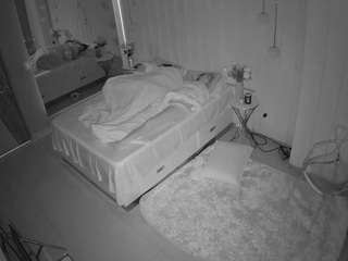 voyeurcam-casa-salsa-bedroom-2