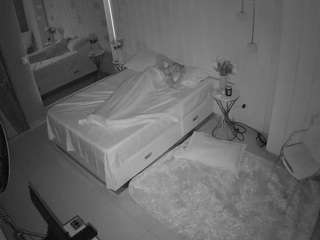 voyeurcam-casa-salsa-bedroom-2
