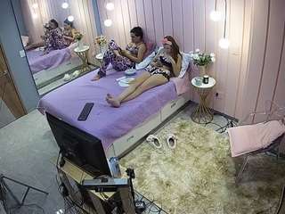 voyeurcam-casa-salsa-bedroom-2