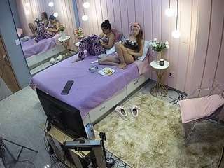 voyeurcam-casa-salsa-bedroom-2