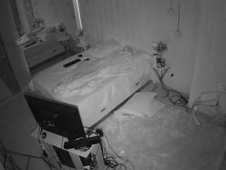 voyeurcam-casa-salsa-bedroom-2