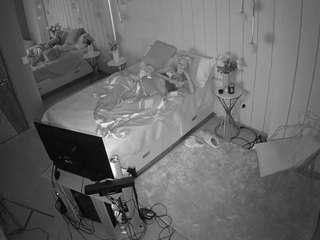 voyeurcam-casa-salsa-bedroom-2