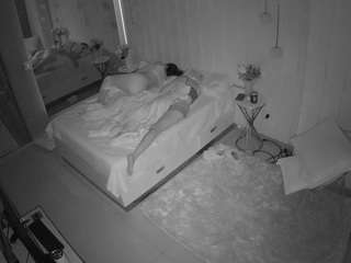 voyeurcam-casa-salsa-bedroom-2