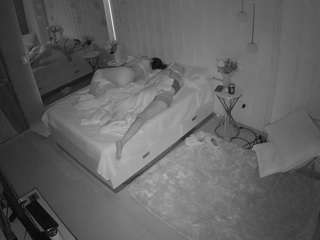 voyeurcam-casa-salsa-bedroom-2