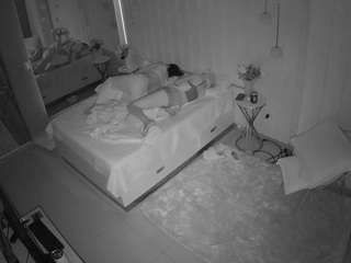 voyeurcam-casa-salsa-bedroom-2