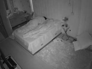 voyeurcam-casa-salsa-bedroom-2