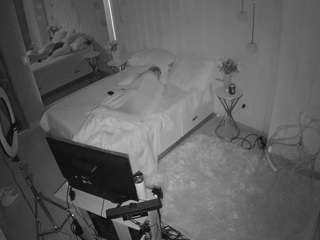 voyeurcam-casa-salsa-bedroom-2