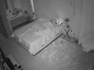 voyeurcam-casa-salsa-bedroom-2