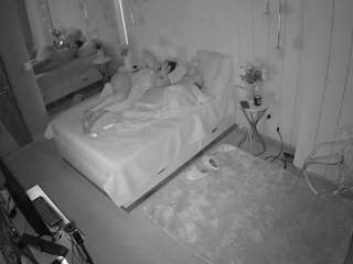 voyeurcam-casa-salsa-bedroom-2