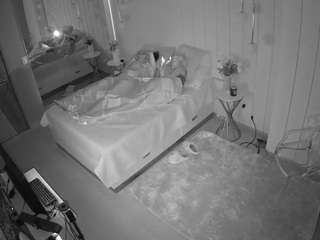 voyeurcam-casa-salsa-bedroom-2