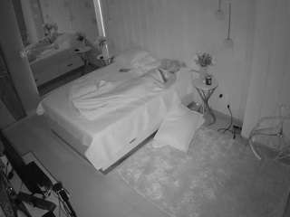voyeurcam-casa-salsa-bedroom-2