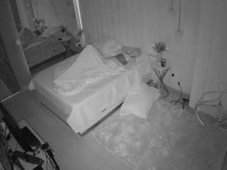 voyeurcam-casa-salsa-bedroom-2