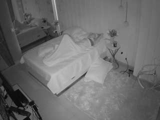 voyeurcam-casa-salsa-bedroom-2