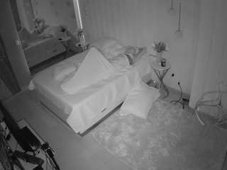 voyeurcam-casa-salsa-bedroom-2