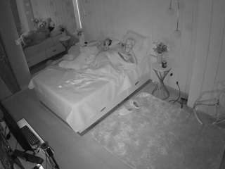 voyeurcam-casa-salsa-bedroom-2