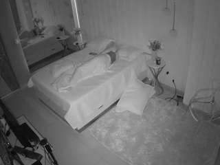 voyeurcam-casa-salsa-bedroom-2