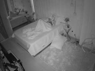 voyeurcam-casa-salsa-bedroom-2