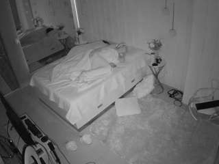 voyeurcam-casa-salsa-bedroom-2