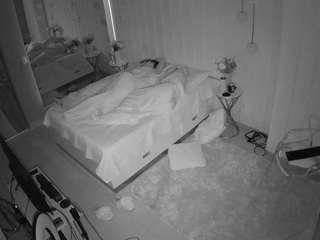 voyeurcam-casa-salsa-bedroom-2