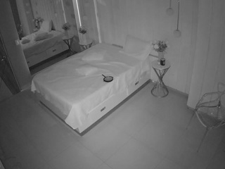 voyeurcam-casa-salsa-bedroom-2