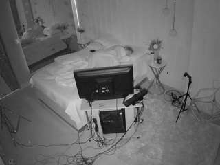 voyeurcam-casa-salsa-bedroom-2