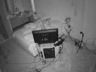 voyeurcam-casa-salsa-bedroom-2