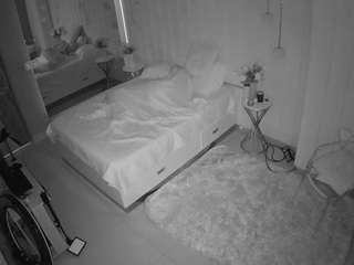 voyeurcam-casa-salsa-bedroom-2